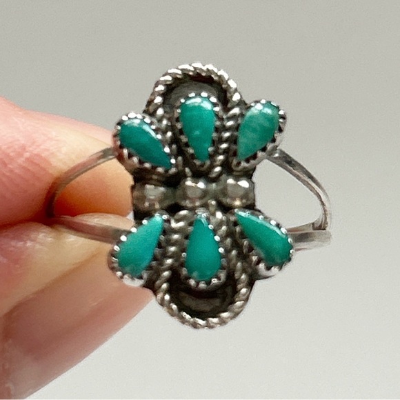 Vintage Southwestern Green Turquoise Sterling Silver Ring